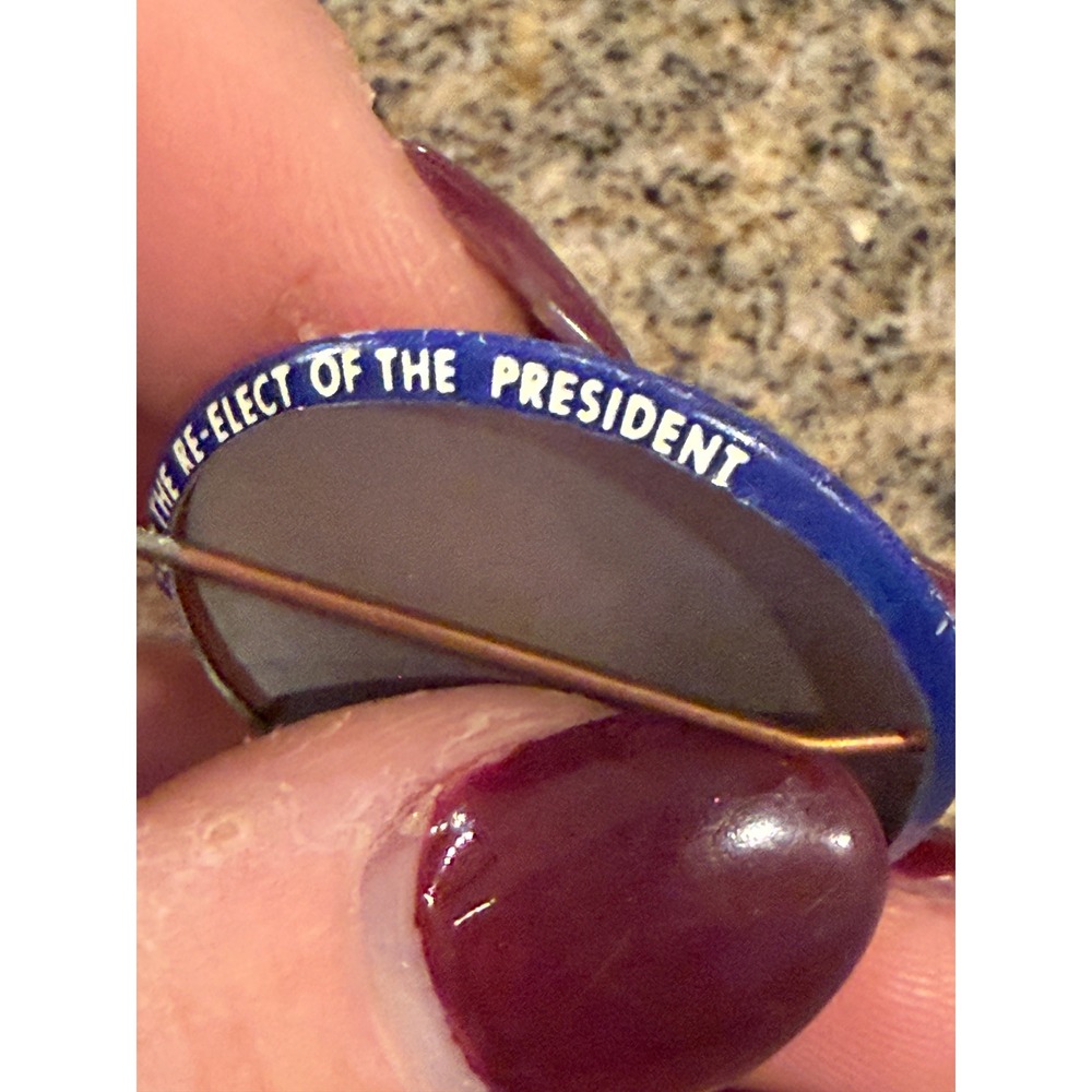 Vintage 1972 Nixon "President Nixon" Campaign Pin Political Memorabilia Re-Elect - Picture 5 of 6